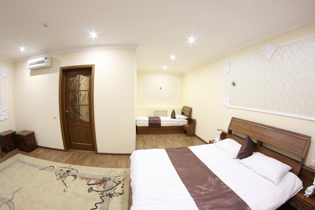 Sky Luxe Hotel Astaná Habitación foto